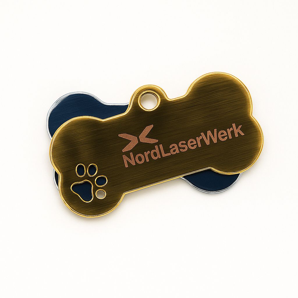 Individuelle Hundemarke in Knochenform mit ausgestanzter Pfote